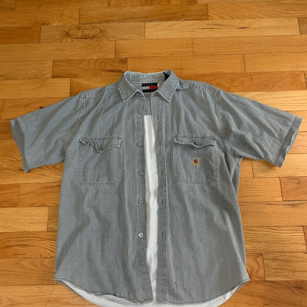 Collar button up shirt